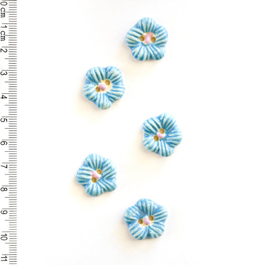 L86 Blue Flowers
