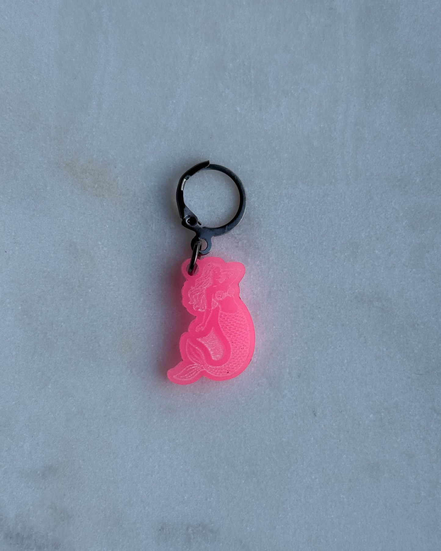 Glow-in-the-dark Stitch Markers