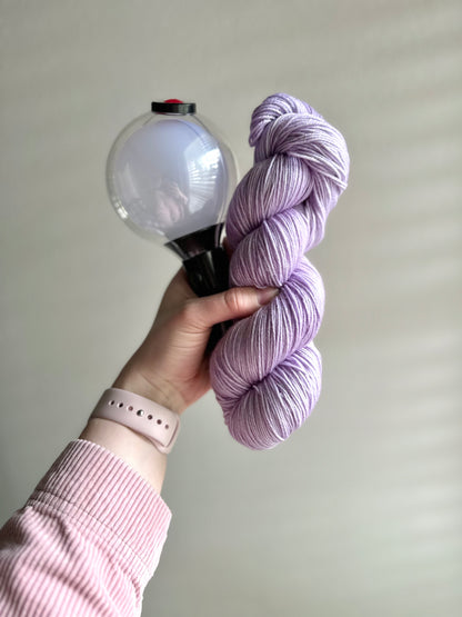 Featherlight DK