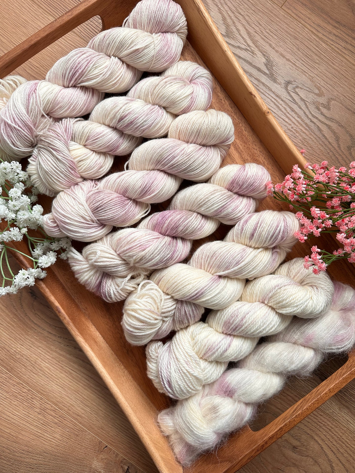 Featherlight DK